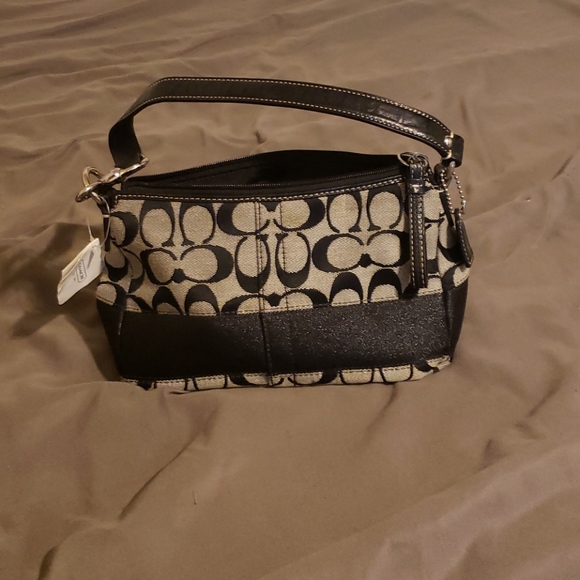 Purse - Picture 2 of 3